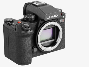 Panasonic Lumix DC-S5 II con obiettivo Modello 3D