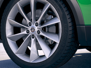 Generic Electric SUV Crossover 2018 Model 3D