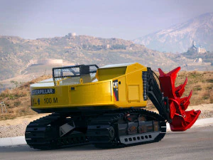 caterpillar 552 track harvester 3D Model
