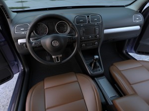 volkswagen golf 5 door 2010 3D Model