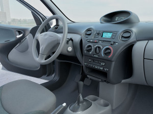 Toyota Yaris 2000 Modèle 3D