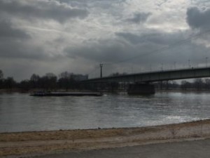 hdr 108 river road with plates Modelo 3D