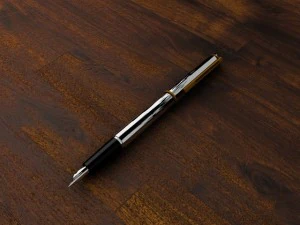 연필 두 개 3D 모델