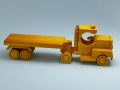 3d model of wood toy truck and flat trailer Modelo 3D