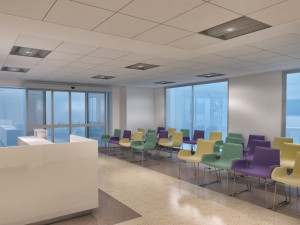 hospital lobby with evelator Modelo 3D
