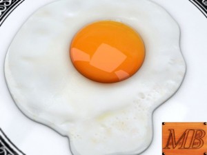 fried egg dish Modèle 3D