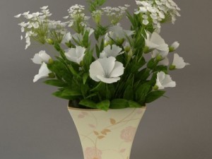 white flower bouquet in vase 3D Model