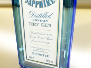 photorealistic bombay sapphire gin bottle Modèle 3D