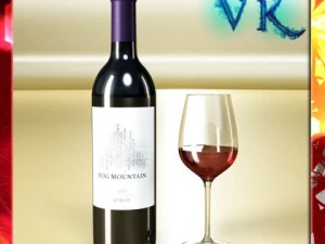 레드 와인 병 안개 산과 컵 3D 모델