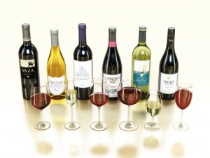 6 wine bottles and 6 wine glasses Modello 3D