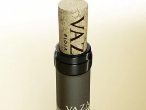 6 butelek wina i 6 kieliszk&oacute;w do wina Model 3D