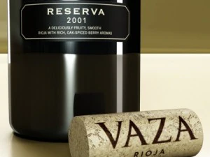 6 butelek wina i 6 kieliszk&oacute;w do wina Model 3D