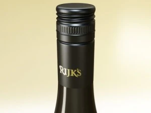 6 butelek wina i 6 kieliszk&oacute;w do wina Model 3D