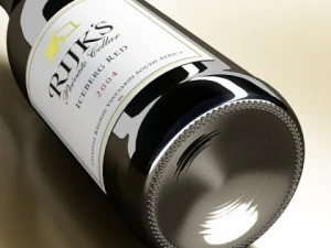 6 butelek wina i 6 kieliszk&oacute;w do wina Model 3D