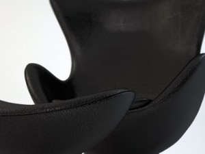 the egg chair  stool by arne jacobsen Modello 3D