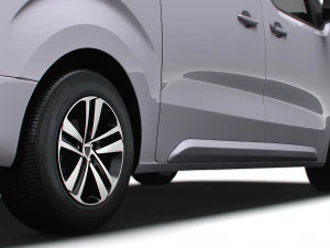 Peugeot e Traveller L2 2024 3D Model