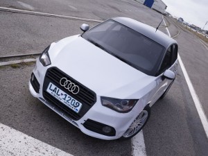 audi a1 sportback white 3D Модель