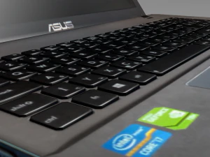 notebook lowpoly Modelo 3D