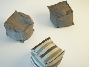 three models pouf Model 3D