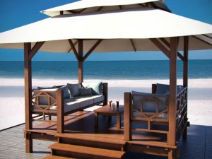 kursi berjemur di pantai Model 3D