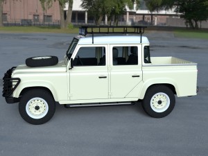 land rover defender 110 double cab pick up w inter 3D Model