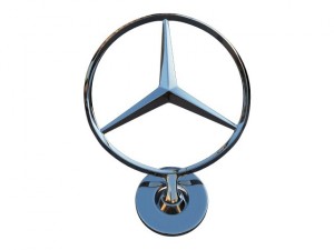mercedes hood badge Modelo 3D