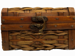 antique chest Model 3D
