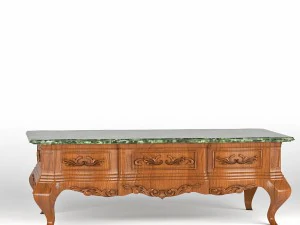 coffee table in classic style 3D Model