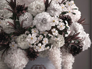 bouquet white of flowers in a gift box 3D Model
