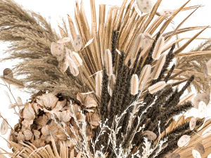 bouquet of dried flowers in a glass vase 134 3D Model