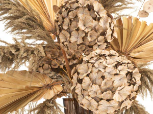 bouquet of dry flowers in a glass vase 138 3D Model