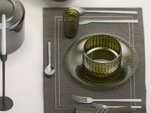 Tischdekoration f&uuml;r 4 Personen mit einem Blumenstrau&szlig; 3D Modell