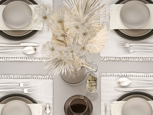 Table setting for 4 persons with a bouquet of dried flowers 31 3Dモデル
