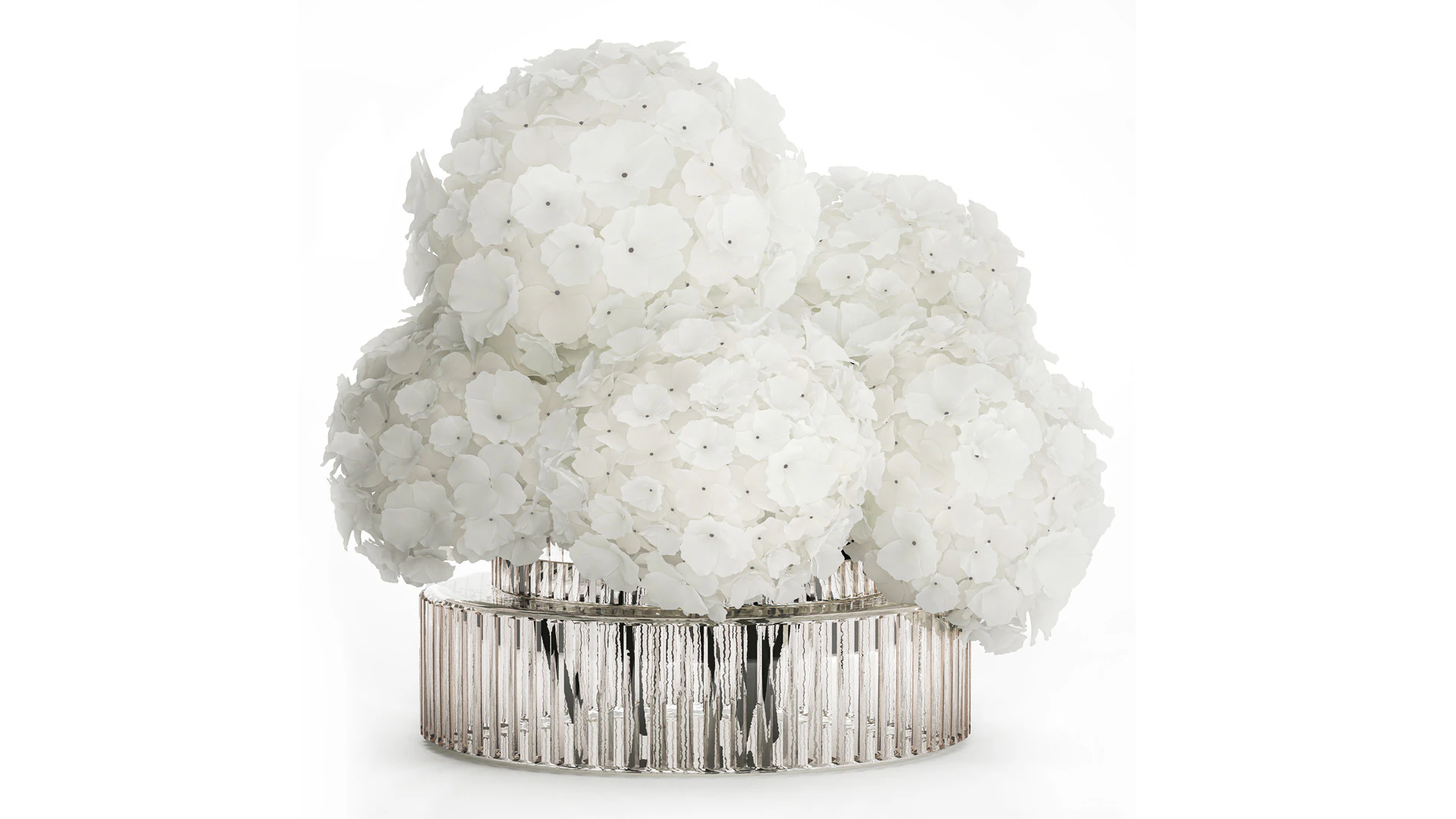 Buquê Festivo Em Vaso De Vidro Hortênsia Branca 591 Modelo 3D .c4d .max .obj .3ds .fbx .stl .blend