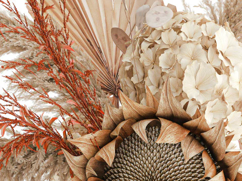 Bouquet dried flowers branches palm leaf hydrangea vase decor 3D Model