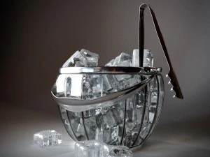 whiskey set with bucket for ice 3D Model