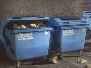 रैगडॉल सेटअप के साथ कचरा कंटेनर 3D मॉडल