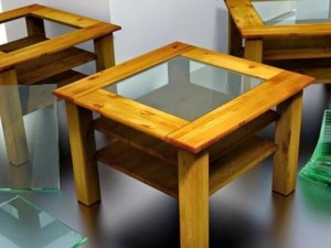 table made of wood with glass top Modello 3D