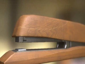 스테이플러 조작 및 애니메이션 목재 버전 3D 모델