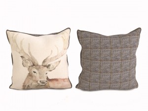 voyage cushion - deer piped pillow Modello 3D