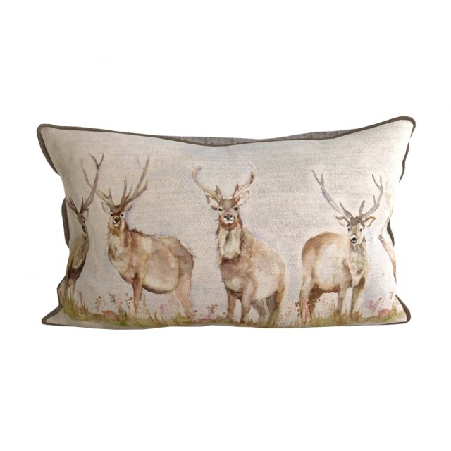 voyage cushion - deers piped pillow Model 3D .c4d .max .obj .3ds .fbx .stl .blend 