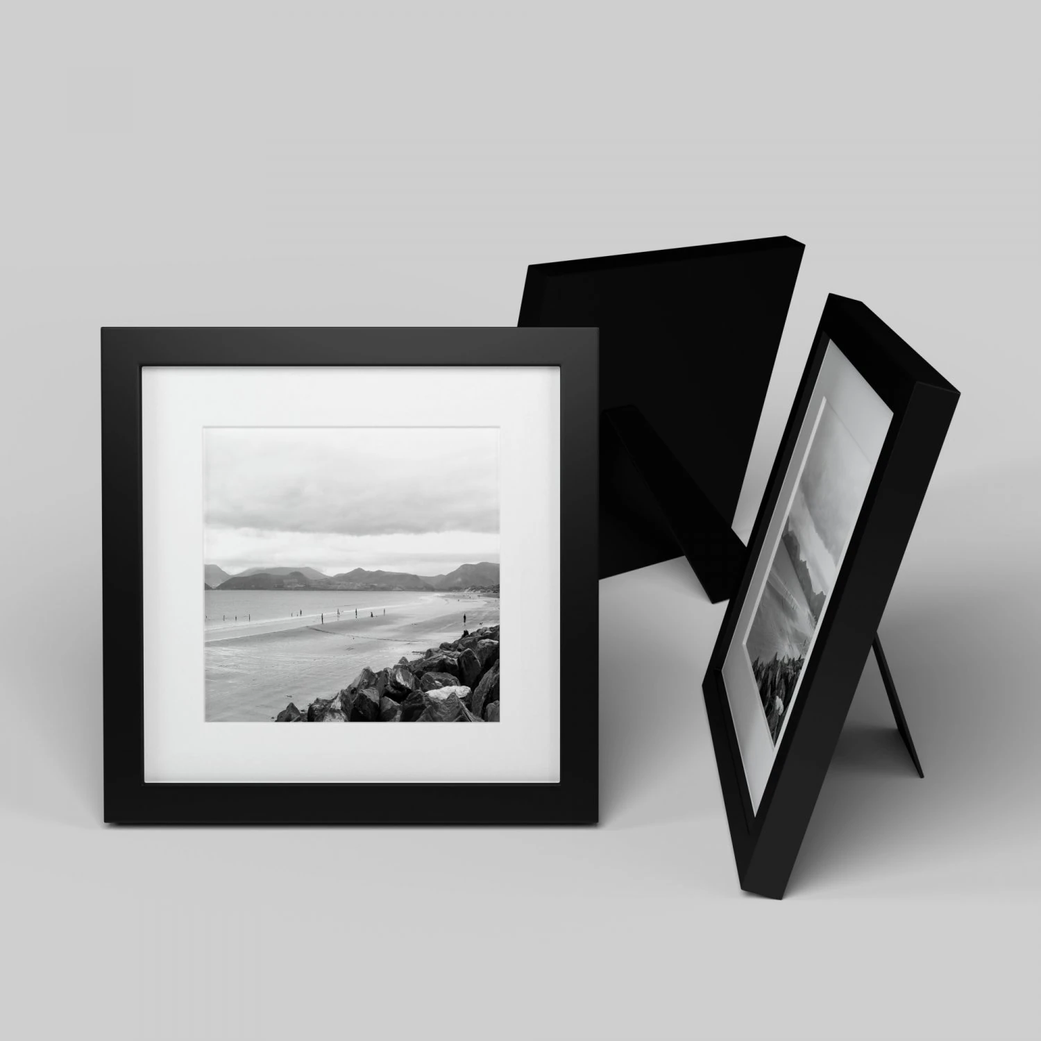 modern picture frame - seaside photo 3D Model .c4d .max .obj .3ds .fbx .stl .blend 