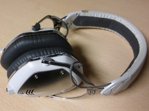 V-moda crossfade m-100 axes Model Cetak 3D