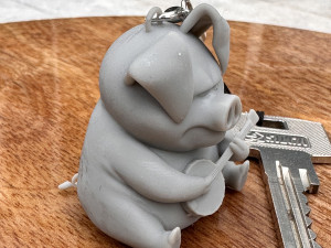 Pig with banjo keychain 3D Baskı Modeli