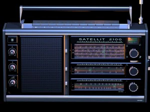 라디오 그룬딕 위성 2100 3D 모델