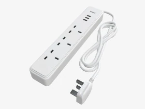 Strip daya UK dengan port USB berwarna putih Model 3D