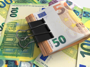 Euro banknotes folded with clip 02 3D Model