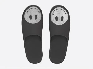 Foam Padded Home Slippers 3D Model