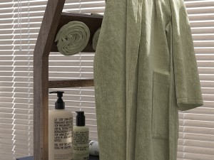 shelves for bathroom woodenter with bathrobe 3Dモデル
