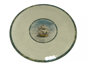 Cup with a ship Model 3D